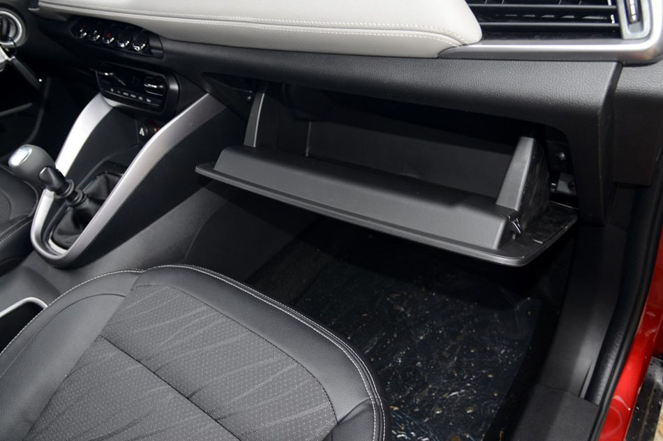 2017款 1.5L 手动时尚型 内饰