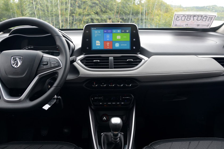 2017款 1.5L 手动时尚型 内饰