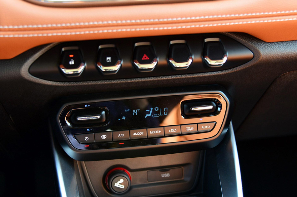 2019款 1.5L 自动优享型 内饰