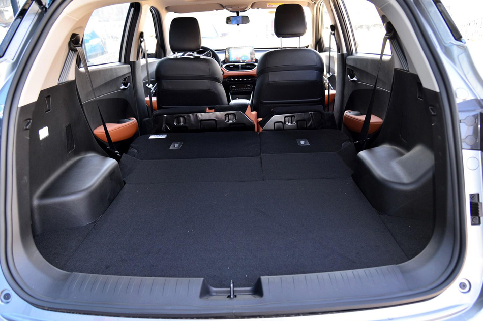 2019款 1.5L 自动优享型 座椅空间