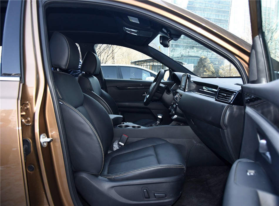 起亚KX7  2017款 2.4L 自动两驱GLS 座椅空间