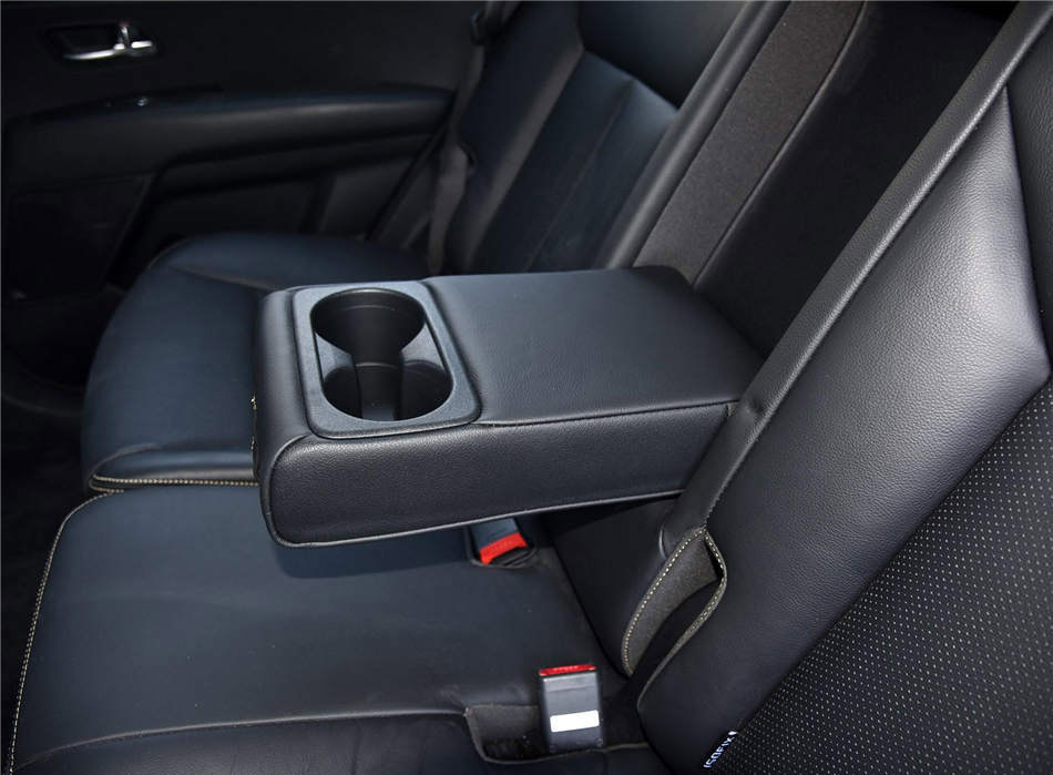 起亚KX7  2017款 2.4L 自动两驱GLS 座椅空间