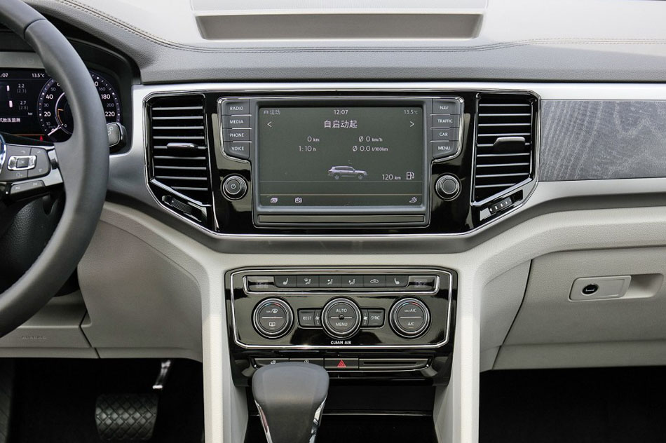 2017款 380TSI 四驱旗舰版 内饰