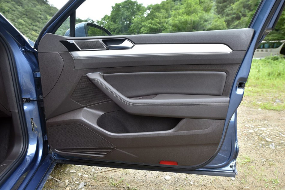 2016款 280TSI 两驱舒行版 座椅空间