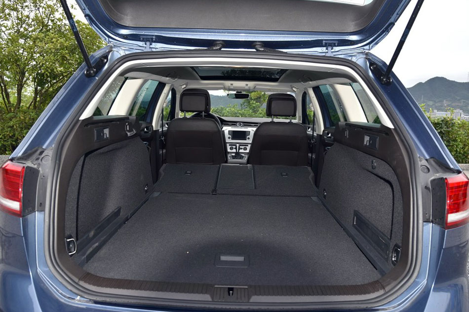 2016款 280TSI 两驱舒行版 座椅空间