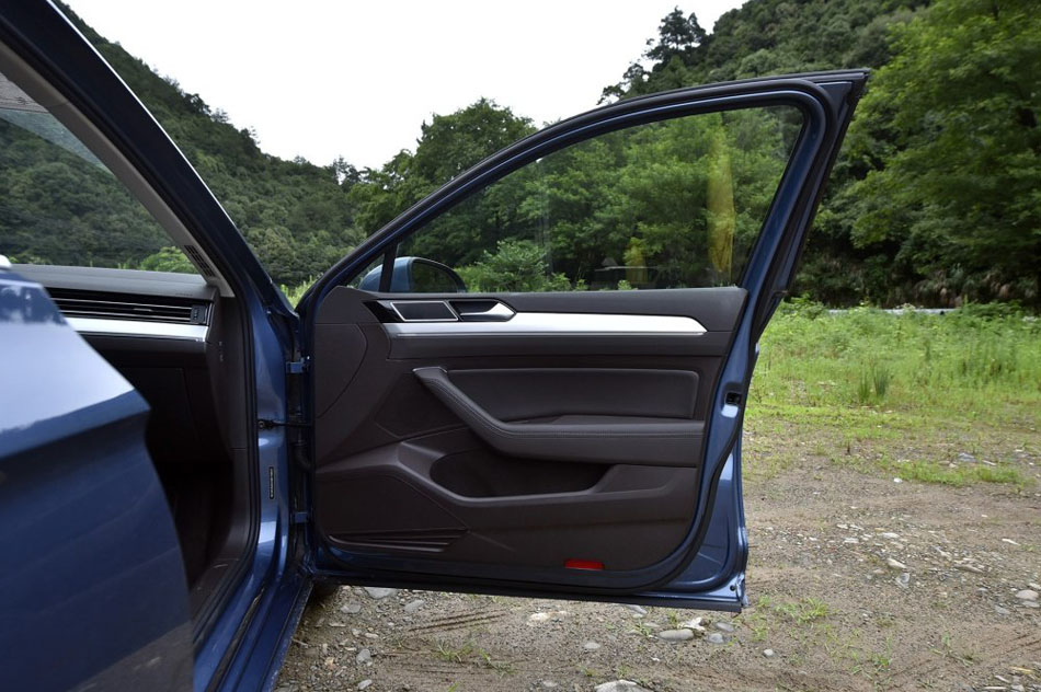 2016款 280TSI 两驱舒行版 座椅空间