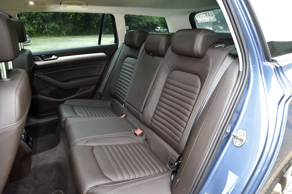 2016款 280TSI 两驱舒行版 座椅空间