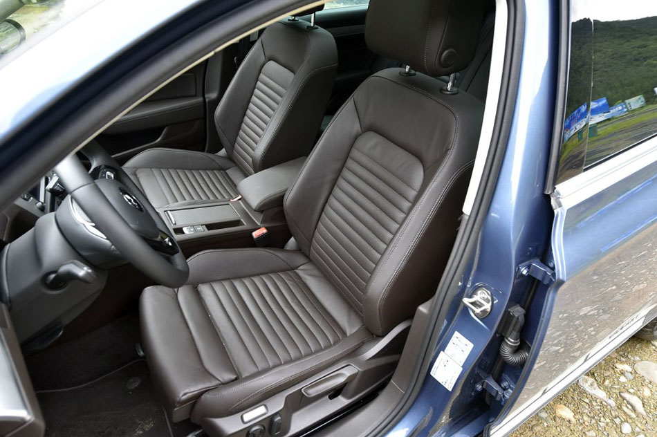 2016款 280TSI 两驱舒行版 座椅空间