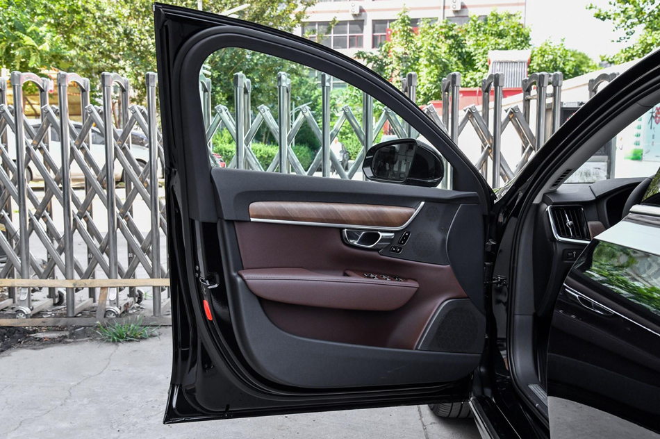 2019款 T5 智逸版 座椅空间