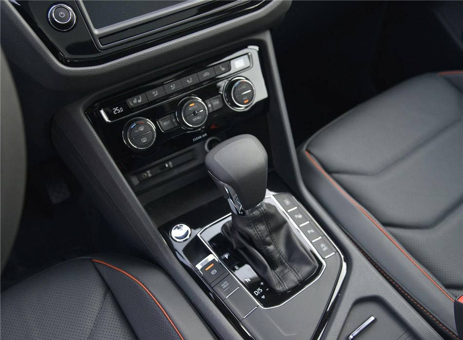 途观L  2017款 330TSI 自动两驱旗舰版