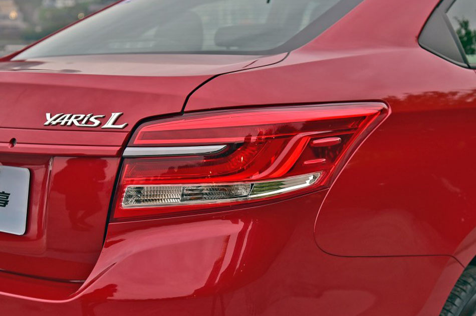 2017款 1.5G CVT炫动天窗版 细节