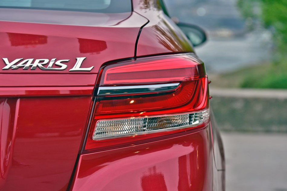 2017款 1.5G CVT炫动天窗版 细节