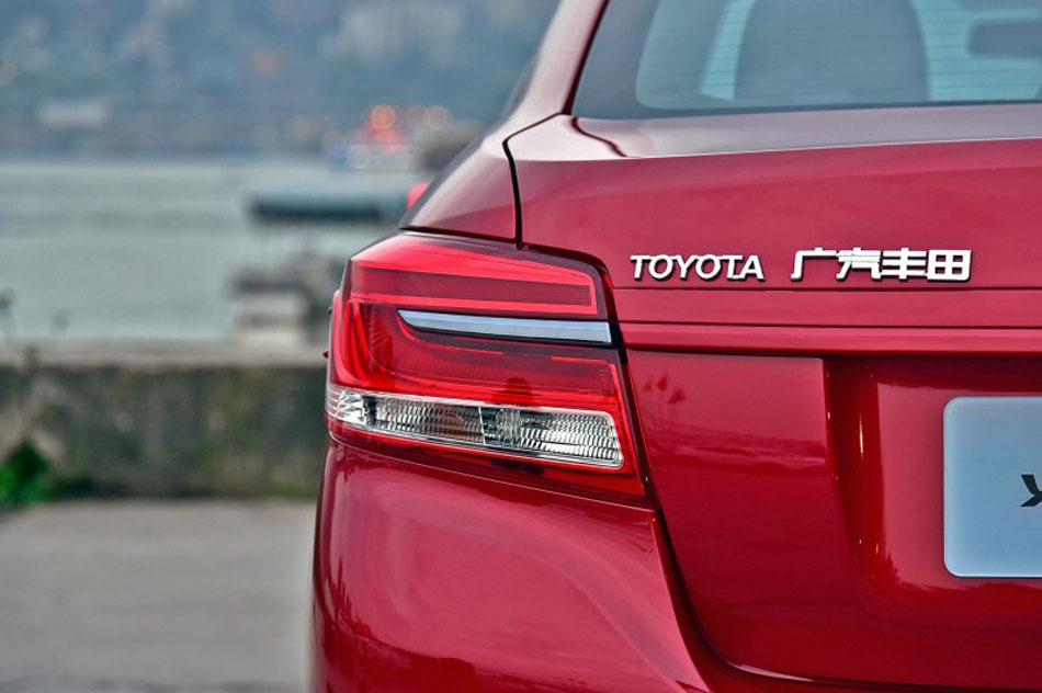 2017款 1.5G CVT炫动天窗版 细节