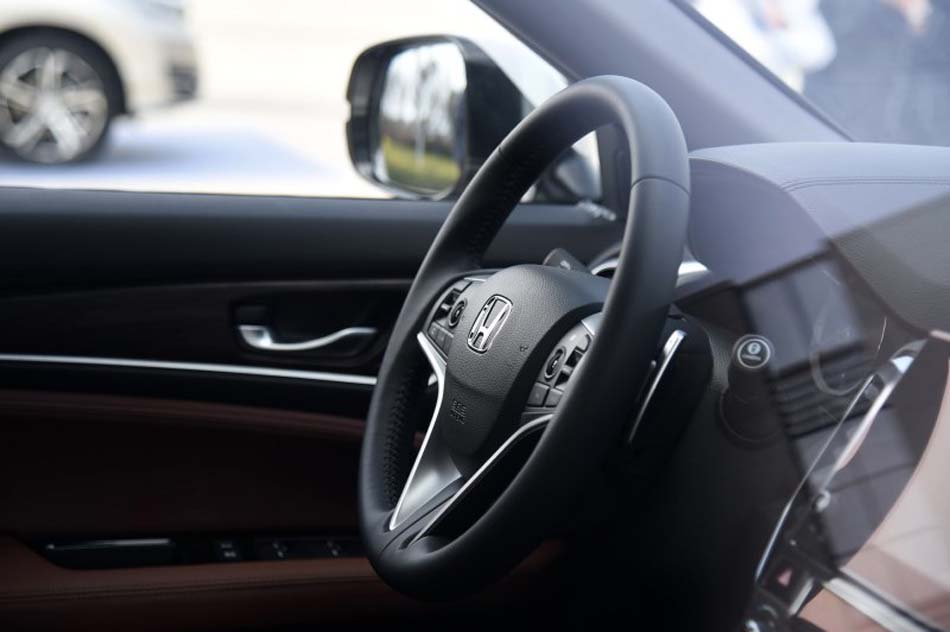 2017款 370TURBO 四驱尊耀版 内饰