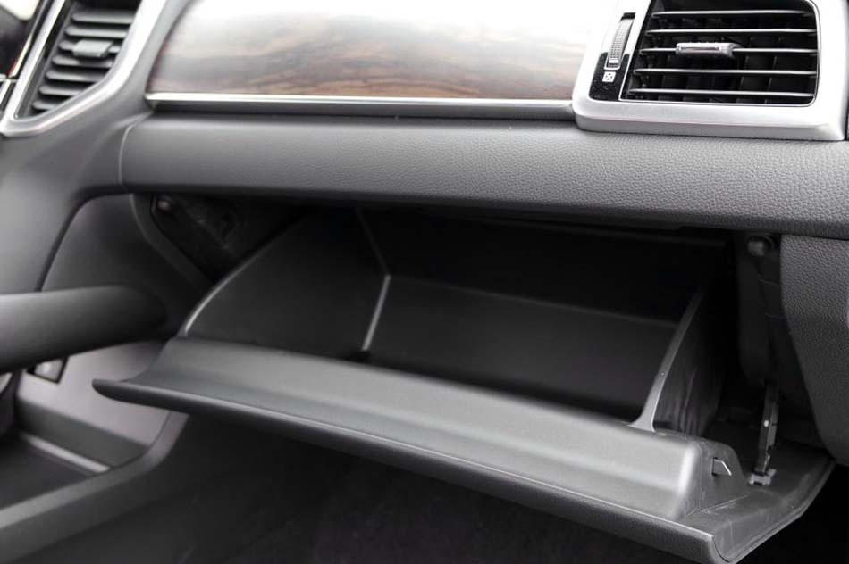 2017款 370TURBO 四驱尊耀版 内饰