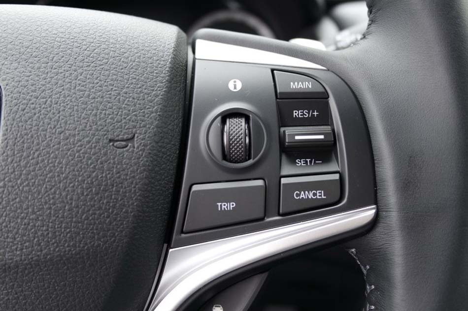 2017款 370TURBO 四驱尊耀版 内饰