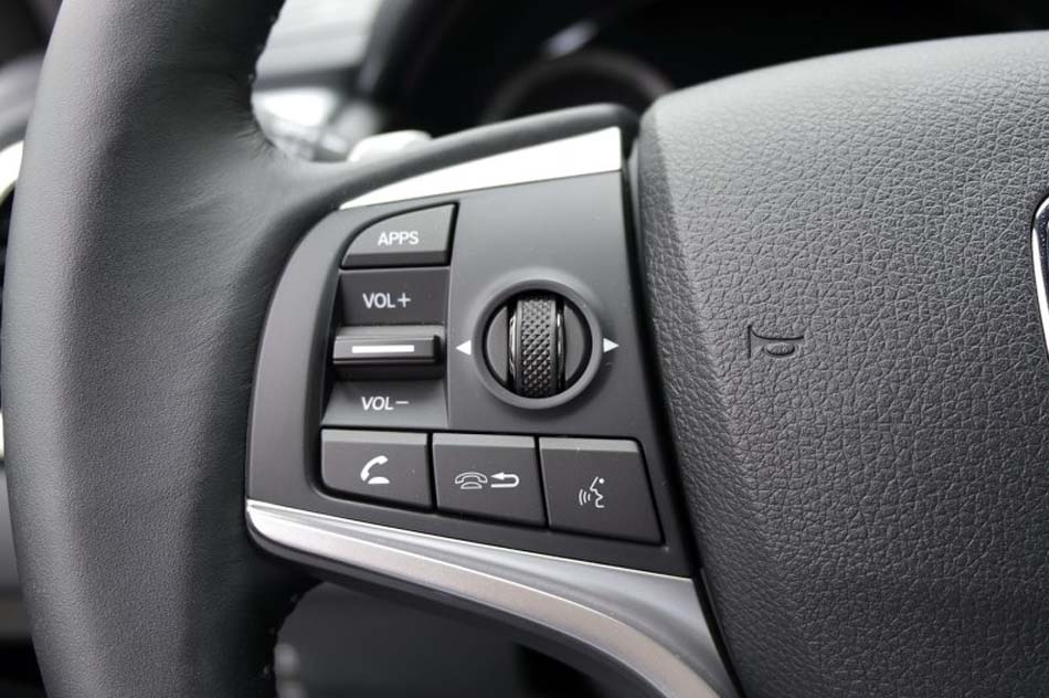 2017款 370TURBO 四驱尊耀版 内饰