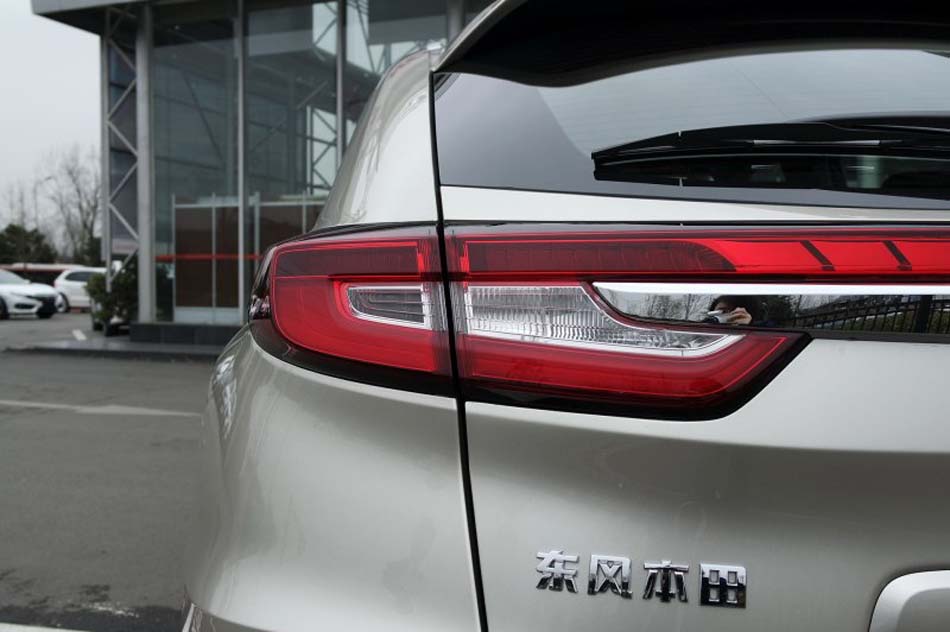 2017款 370TURBO 四驱尊耀版 细节