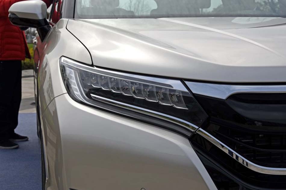 2017款 370TURBO 四驱尊耀版 细节