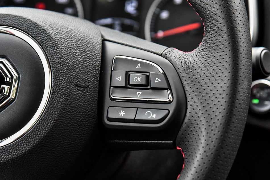 2017款 16T 自动旗舰互联网版 内饰