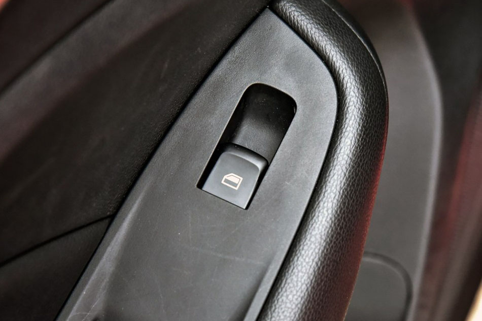 2017款 16T 自动旗舰互联网版 座椅空间