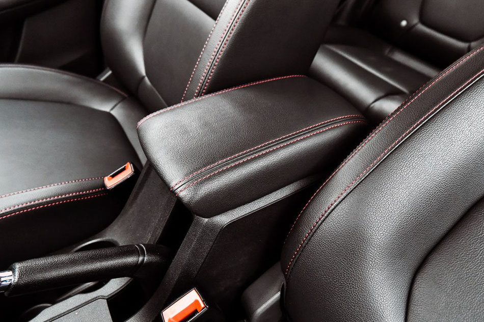 2017款 16T 自动旗舰互联网版 座椅空间