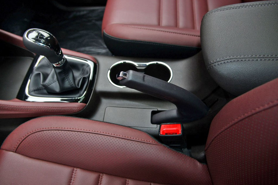 2017款 1.6L 手动精英型 内饰