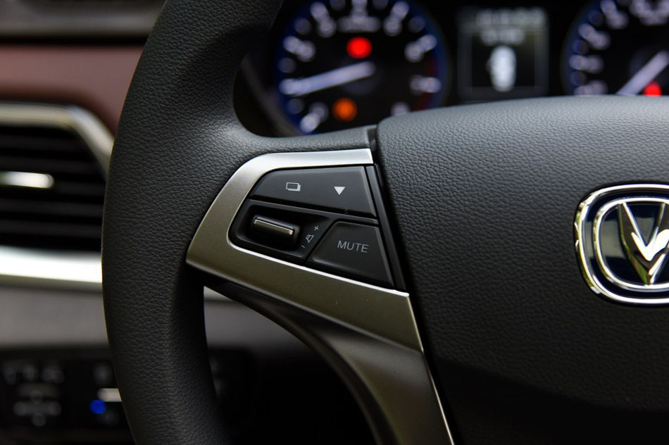 2017款 1.6L 手动精英型 内饰