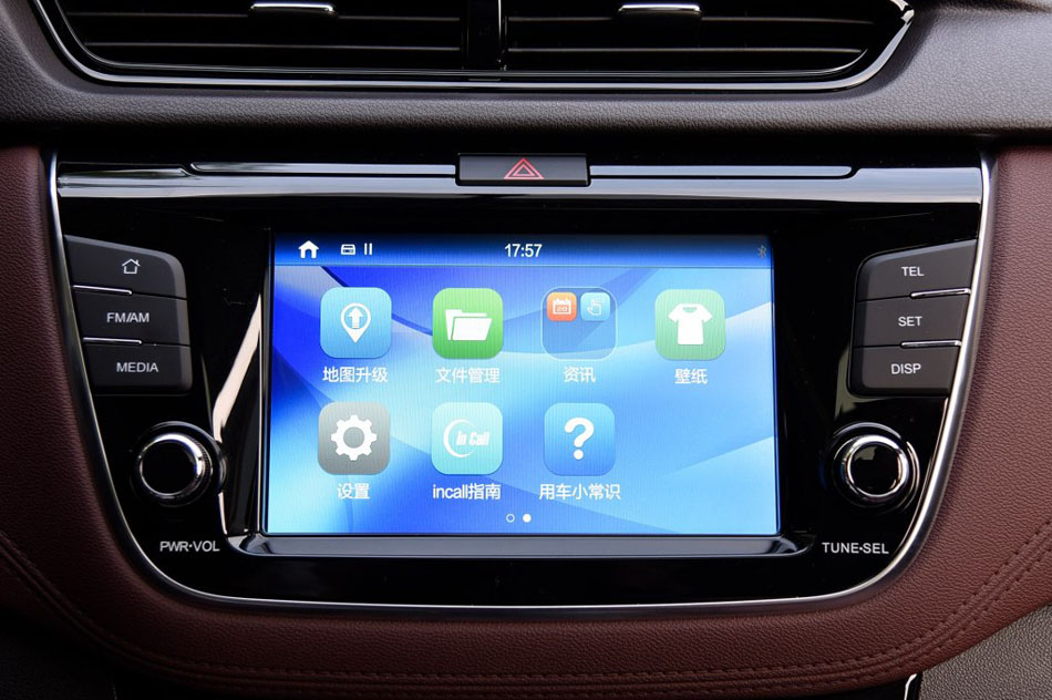 2017款 1.6L 手动精英型 内饰