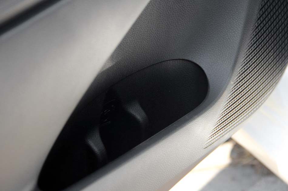 2017款 1.3L 手动锋锐版 座椅空间