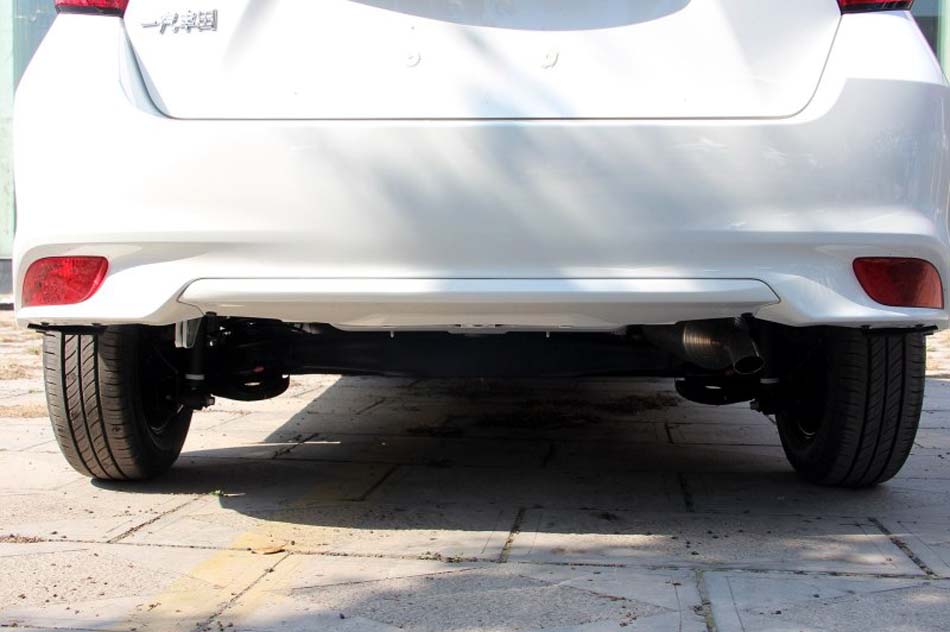 2017款 1.3L 手动锋锐版 引擎底盘