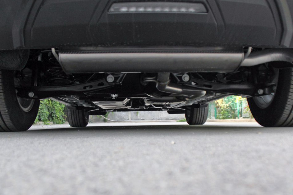 2017款 535T 自动领界版 引擎地盘