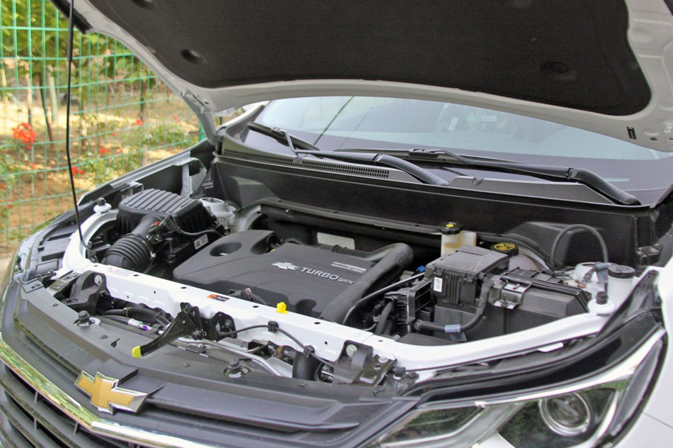 2017款 535T 自动领界版 引擎地盘