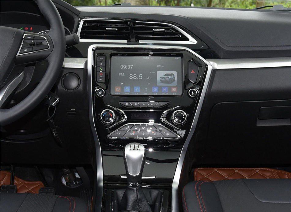 海马S5 Young  2017款 1.6L 手动尊贵型 内饰功能