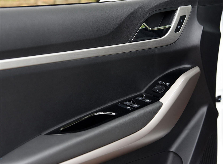 海马S5 Young  2017款 1.6L 手动尊贵型 座椅空间