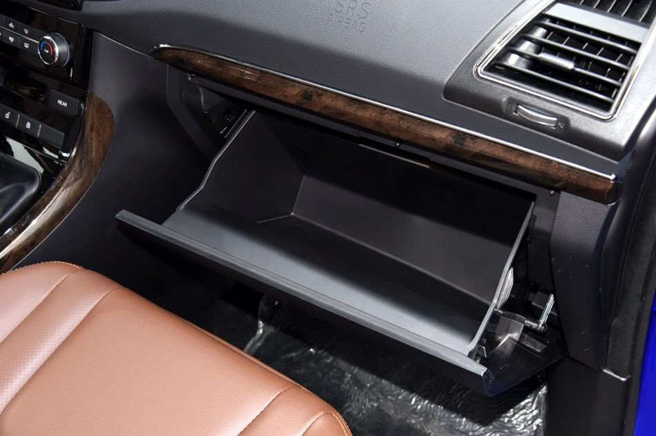 2017款 2.0L 手动舒适型 内饰