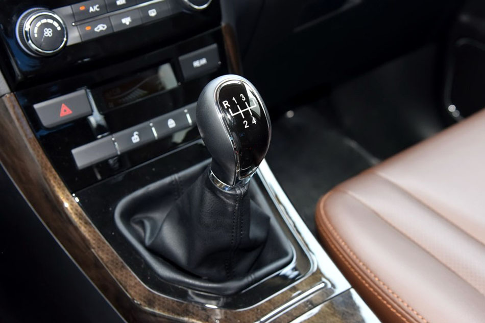 2017款 2.0L 手动舒适型 内饰