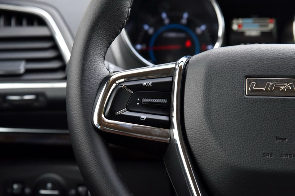 2017款 2.0L 手动舒适型 内饰