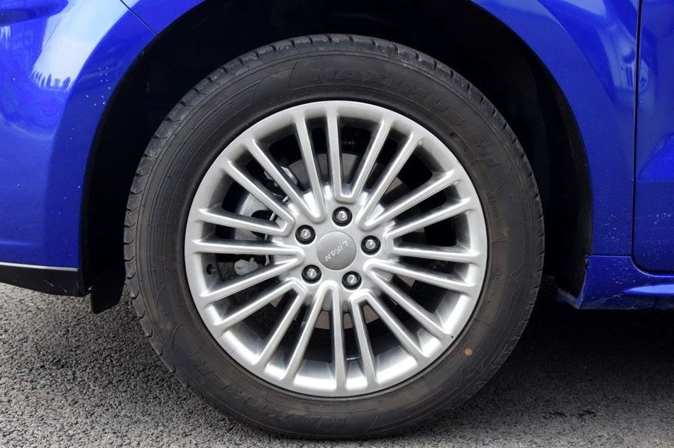 2017款 2.0L 手动舒适型 细节