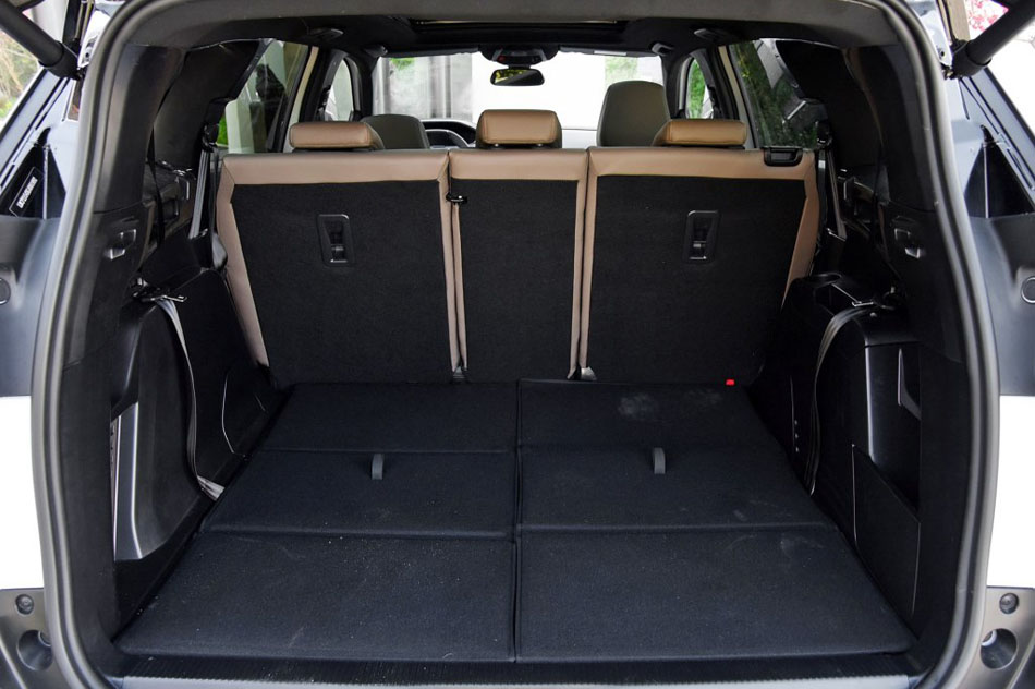 2017款 380THP 7座豪华GT版 座椅空间