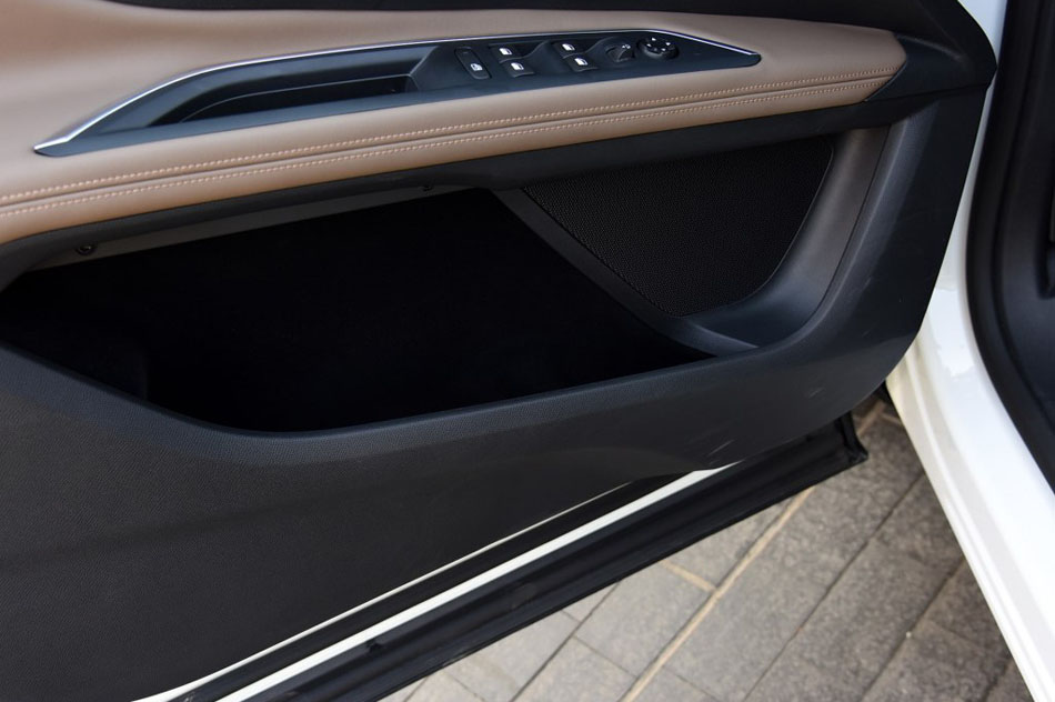 2017款 380THP 7座豪华GT版 座椅空间