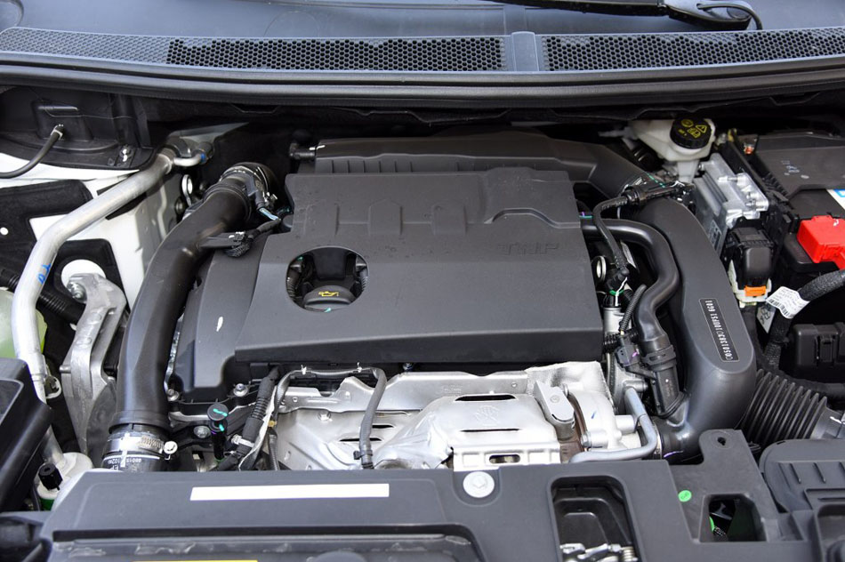 2017款 380THP 7座豪华GT版 引擎地盘