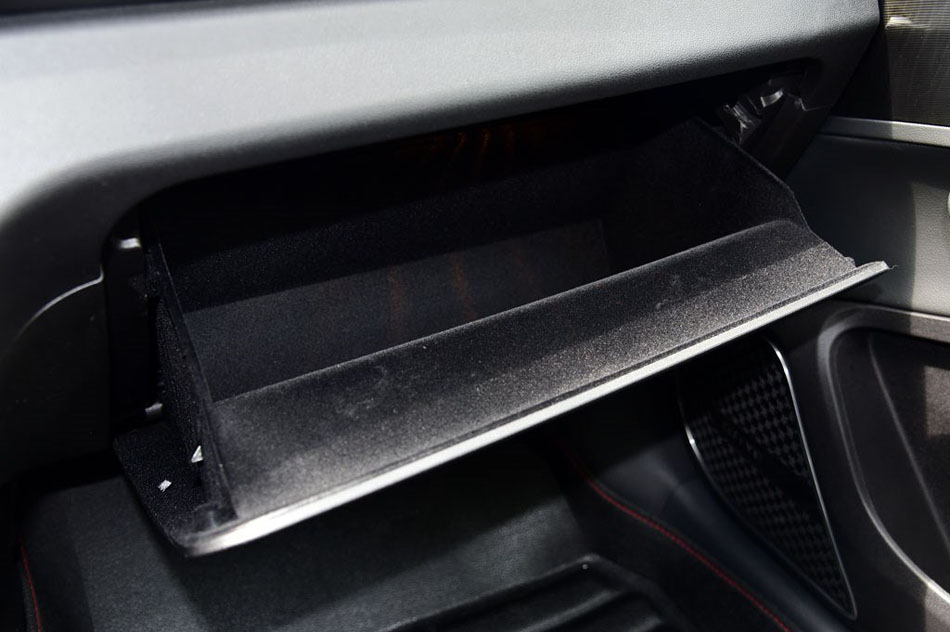 2017款 1.5T CVT尊贵型 内饰