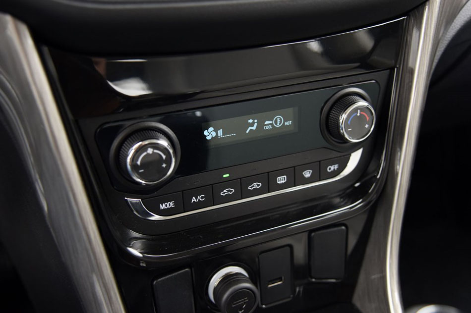 2017款 1.3T 手动豪华型 内饰