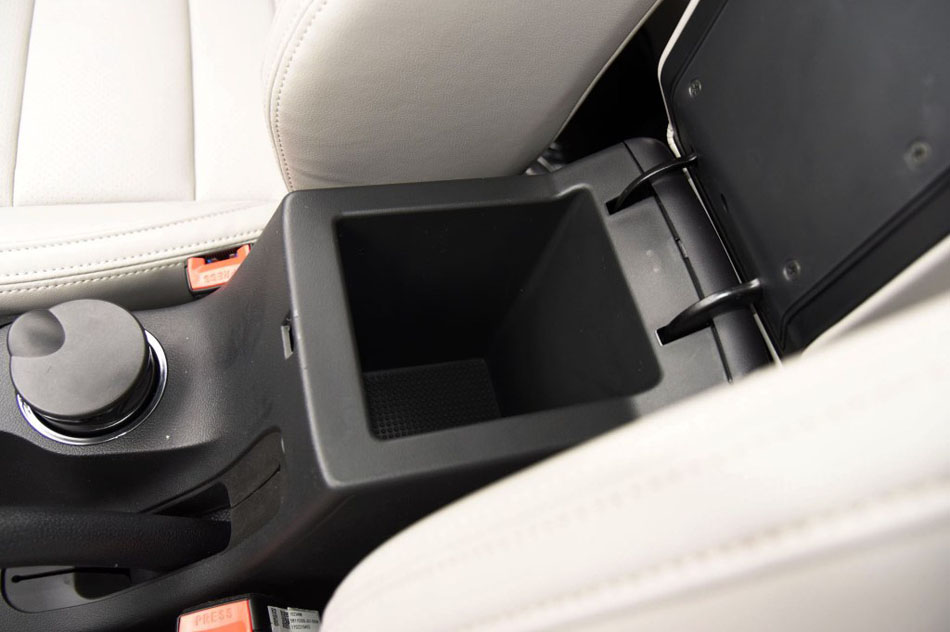 2017款 1.3T 手动豪华型 座椅空间