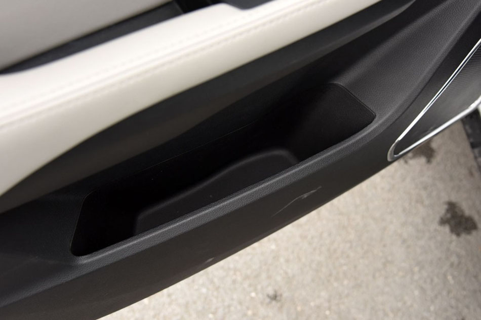 2017款 1.3T 手动豪华型 座椅空间