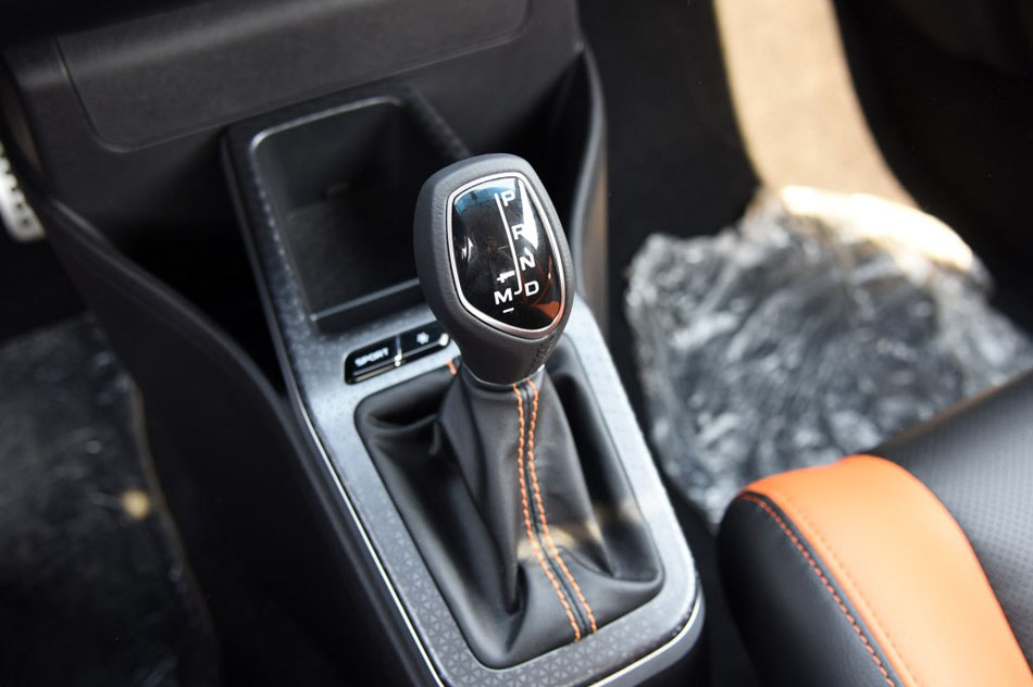 2017款 1.3L 自动玩家版 内饰