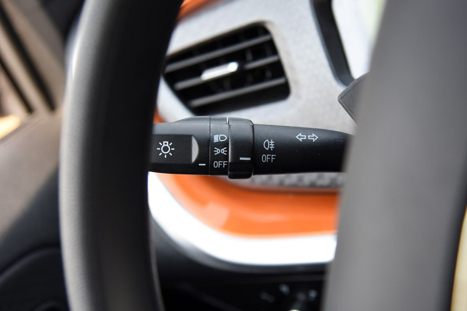 2017款 1.3L 自动玩家版 内饰