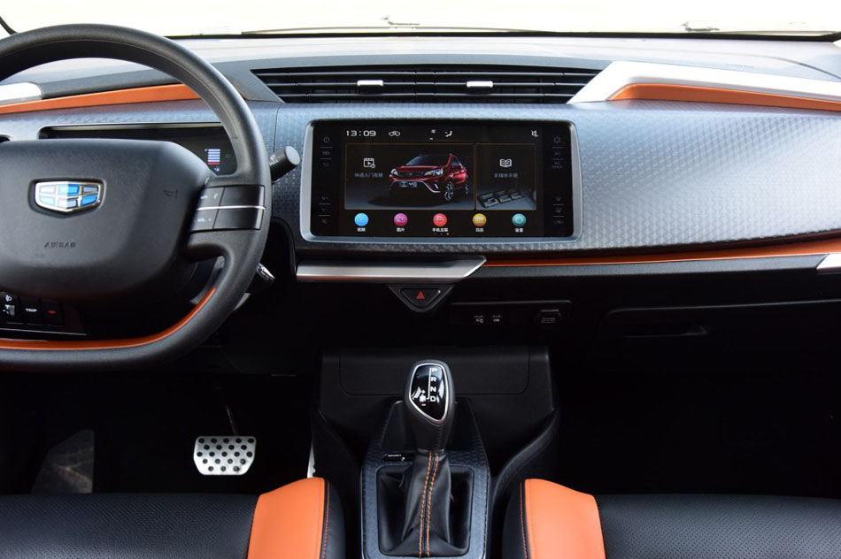 2017款 1.3L 自动玩家版 内饰