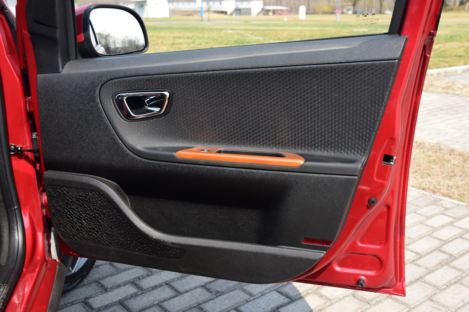 2017款 1.3L 自动玩家版 座椅空间